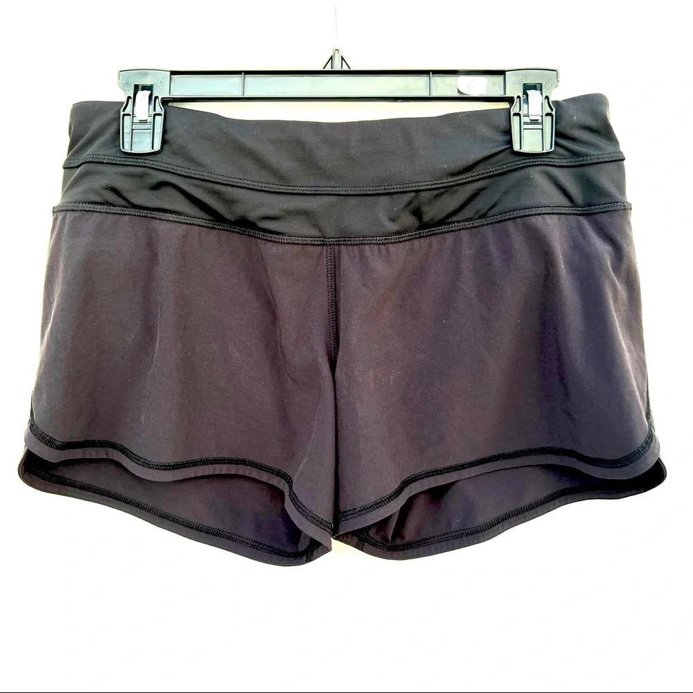 Lululemon Groovy Run Shorts 6 black euc - Picture 3 of 7